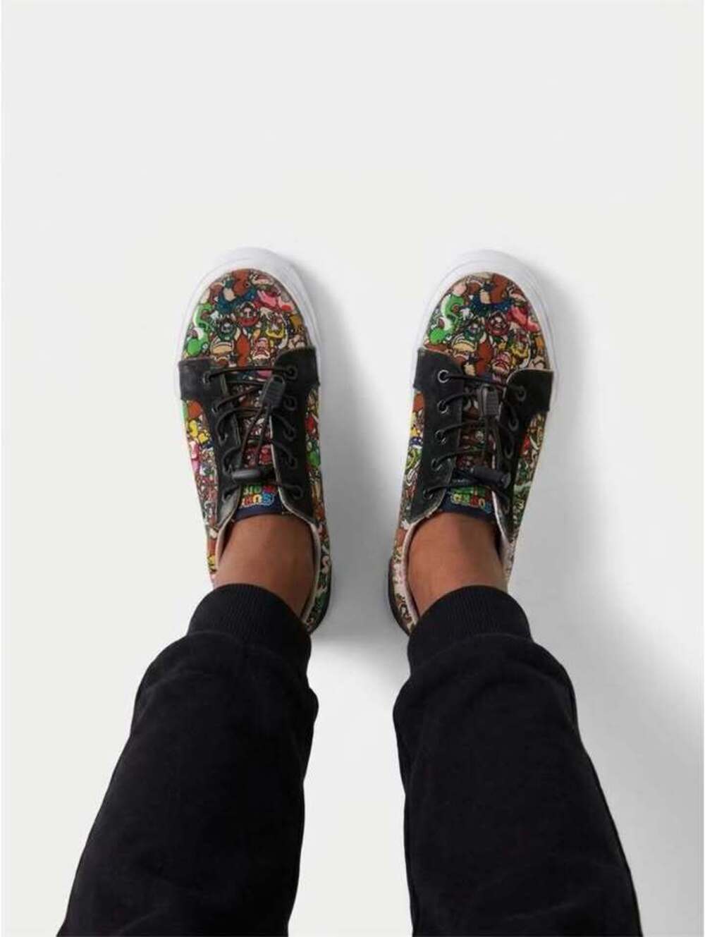 Super Mario Bros. Nintendo Character Print Sneakers kids size 12